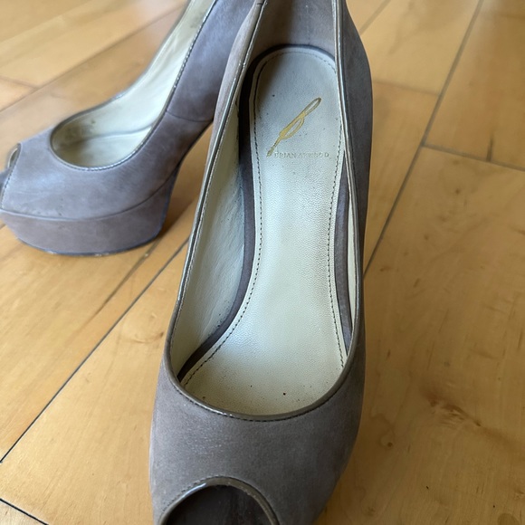 Shoes - Picture 3 of 5